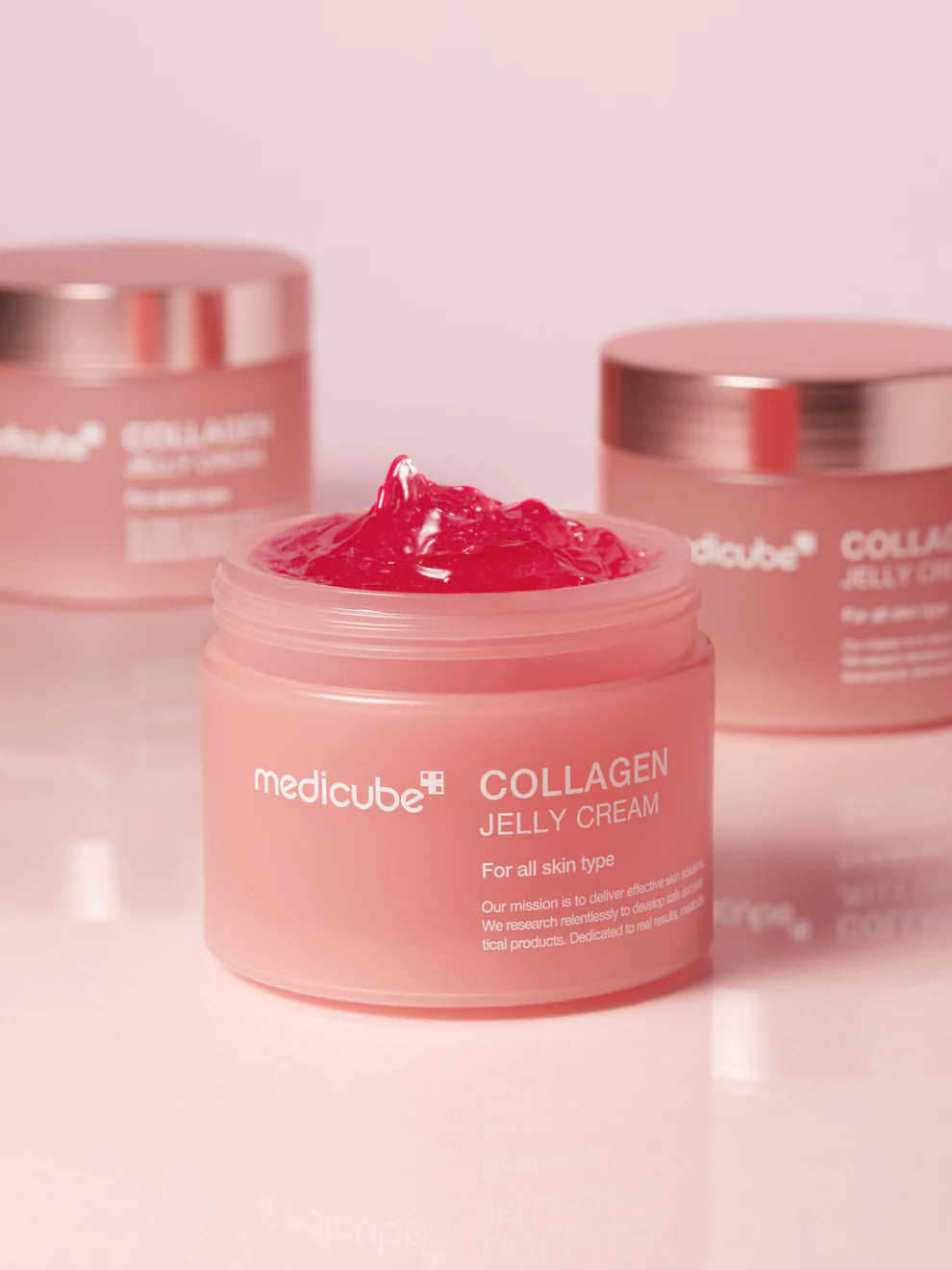 Medicube Collagen Niacinamide Jelly Cream | Atelier De Glow UAE