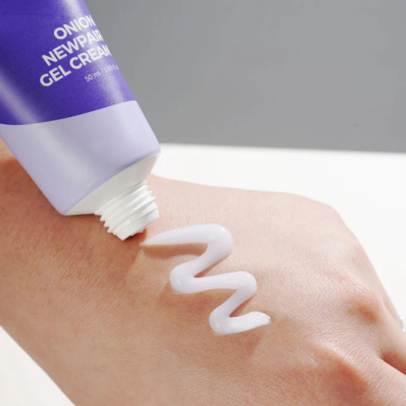 Isntree Onion Newpair Gel Cream | Atelier De Glow UAE