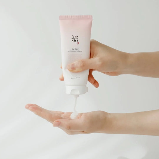 Soft cellulose texture of Beauty of Joseon Apricot Peeling Gel β Non-abrasive Korean skincare for "Glass Skin" clarity at Atelier De Glow UAE.