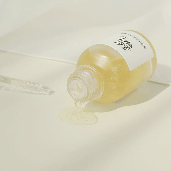 Honey-like, silky texture of Beauty of Joseon Glow Serum β Non-sticky Korean skincare for "Glass Skin" luminosity at Atelier De Glow UAE.