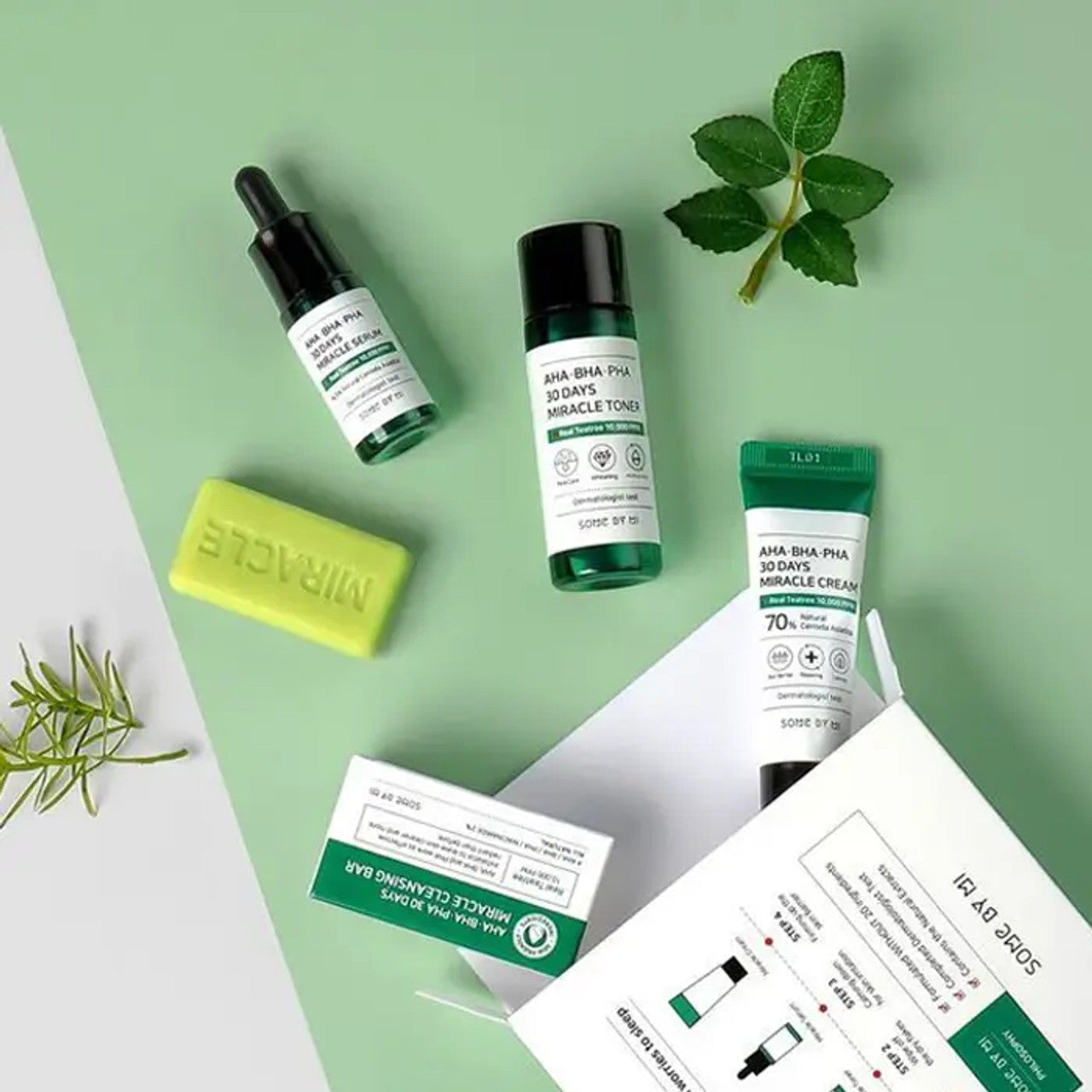 SOME BY MI Miracle Starter Kit for heat-induced breakouts in Dubai – Travel-sized Korean exfoliating set to clear pores and blackheads with fast delivery in UAE.