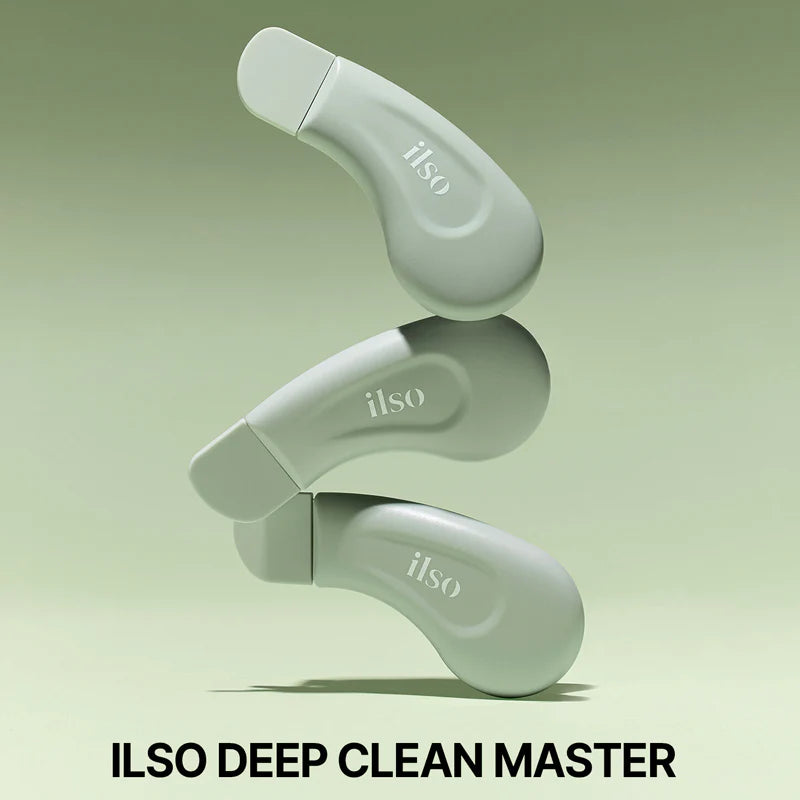 Ergonomic ilso Deep Clean Master skin scraper – Professional Korean aesthetic tool for clearing nose pores and chin congestion at Atelier De Glow UAE.