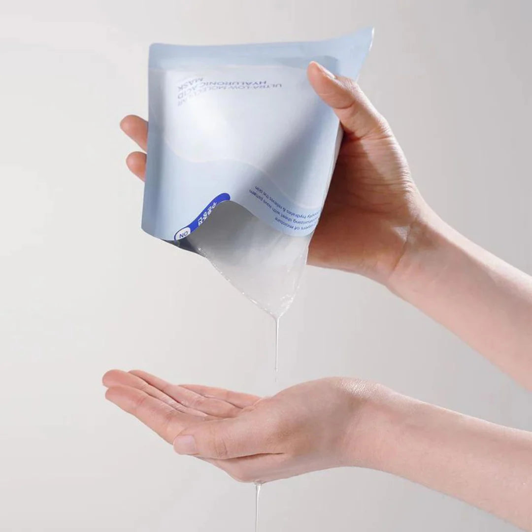 Isntree sheet mask for dehydrated skin, flaky texture, and fine lines – Mineral-rich "Deep Sea Water" moisture boost from Atelier De Glow UAE.