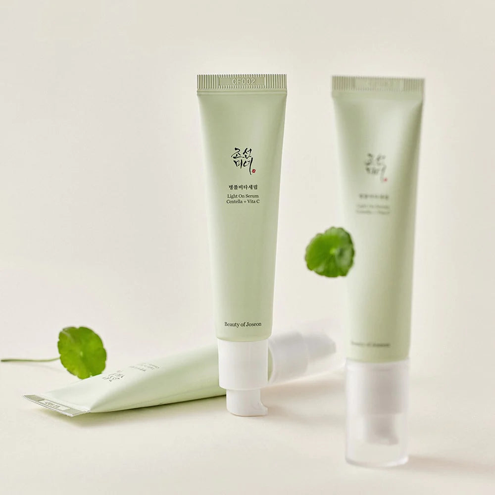 Lightweight, creamy texture of Beauty of Joseon Light On Serum – Non-sticky Vitamin C for "Glass Skin" luminosity at Atelier De Glow UAE.