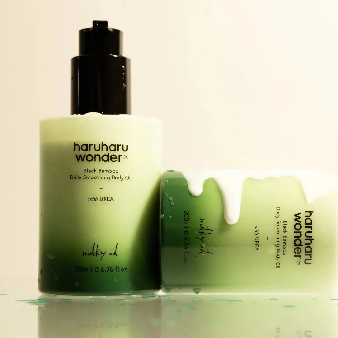 Haruharu WONDER Black Bamboo Daily Smoothing Body Oil for dry, rough skin, designed to improve texture and lock in moisture for a soft, supple finish at Atelier De Glow UAE.