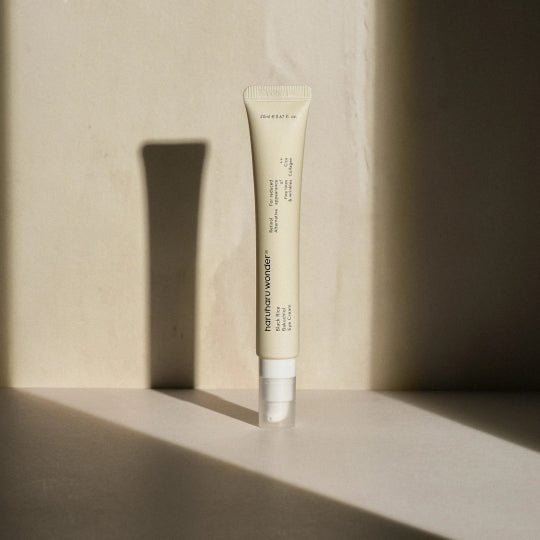 Milky, fast-absorbing texture of Haruharu Black Rice Eye Cream – Hygienic tube packaging for precise clinical eye care at Atelier De Glow UAE.