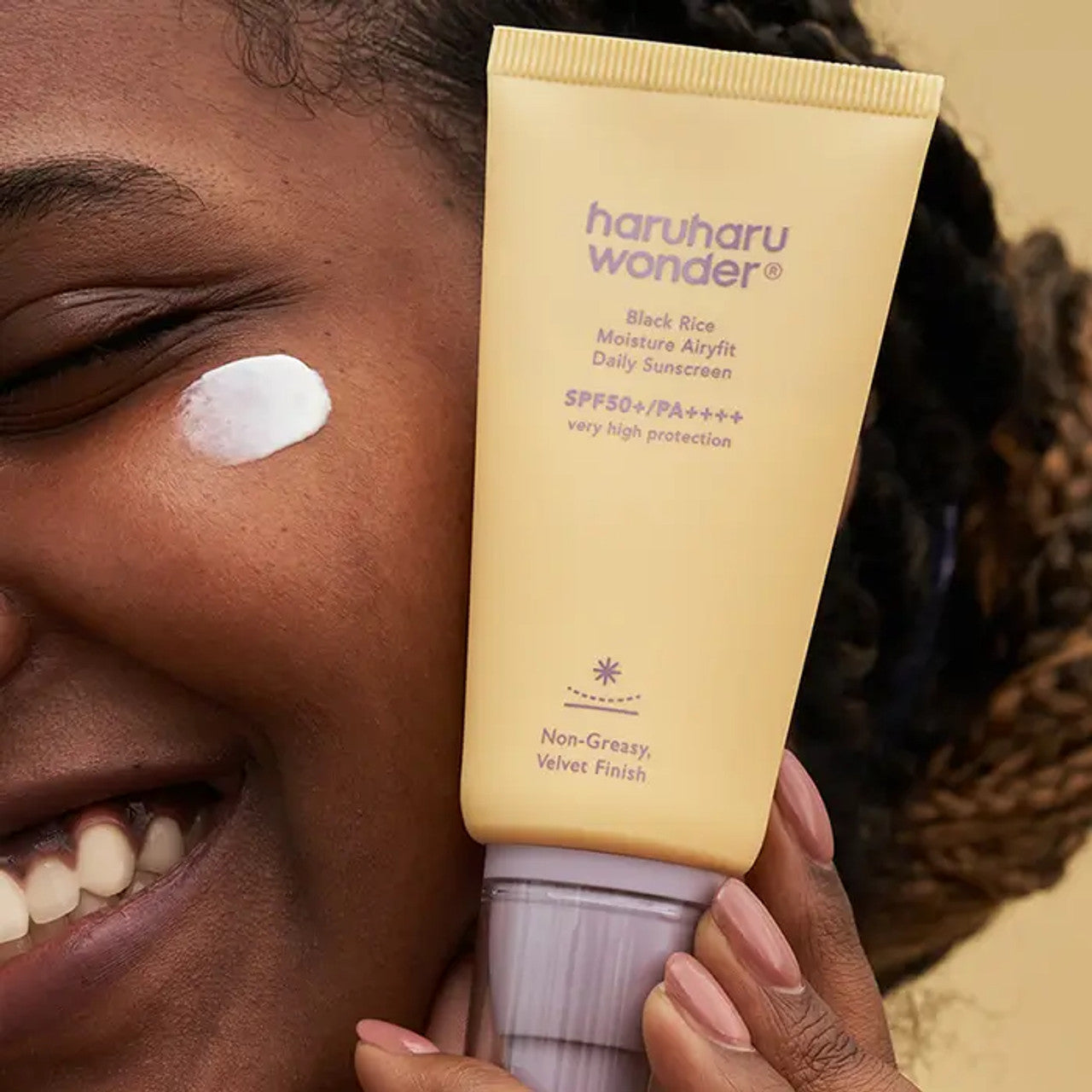 Haruharu Wonder sunscreen for no white cast, oily skin, and sensitive barriers – Non-greasy, "Airyfit" UV protection from Atelier De Glow UAE.