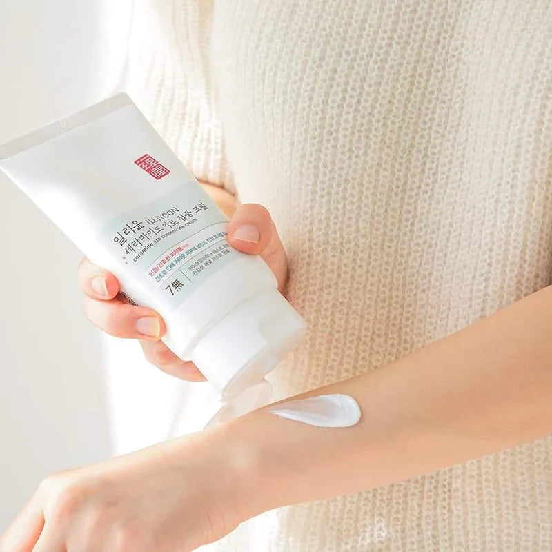 Creamy white ILLIYOON Ceramide Ato Concentrate Cream texture – Fragrance-free, hypoallergenic Korean moisturizer for face and body at Atelier De Glow UAE.