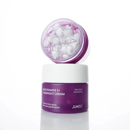 Smooth, rich yet non-comedogenic texture of Jumiso Niacinamide 5+ Cream – Velvety overnight moisturizer that locks in active ingredients at Atelier De Glow UAE.