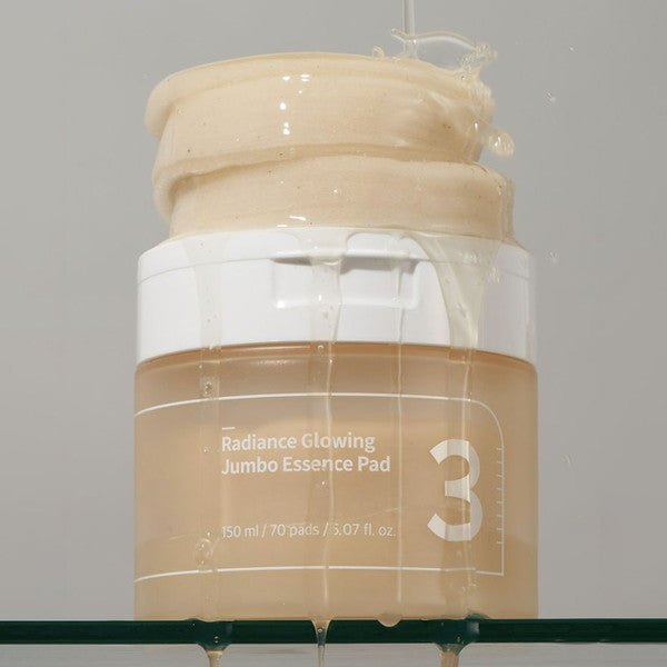 Large, thick, fully-soaked embossed side of numbuzin No.3 Essence Pad – Textured side for gentle exfoliation and smooth side for a glowing finish at Atelier De Glow UAE.