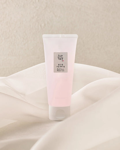 Refreshing, non-sticky water-gel texture of Beauty of Joseon Red Bean moisturizer – Fast-absorbing face gel for a matte, hydrated finish at Atelier De Glow UK.