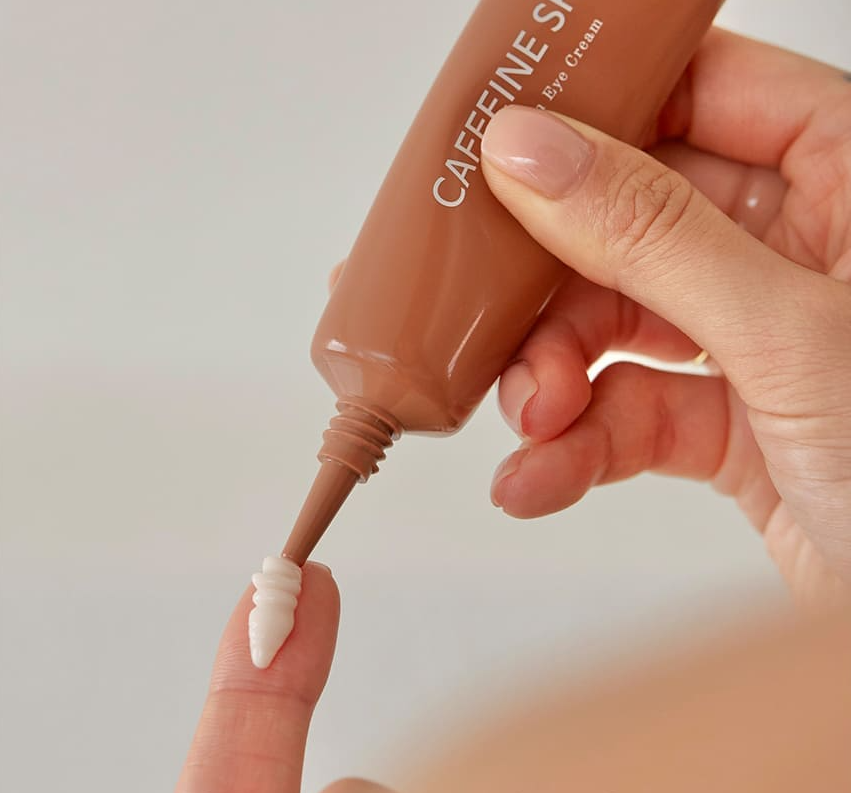 Rich, creamy, and fast-absorbing texture of shaishaishai Caffeine Shot Collagen Eye Cream that deeply hydrates and refreshes the delicate eye contour at Atelier De Glow UAE.