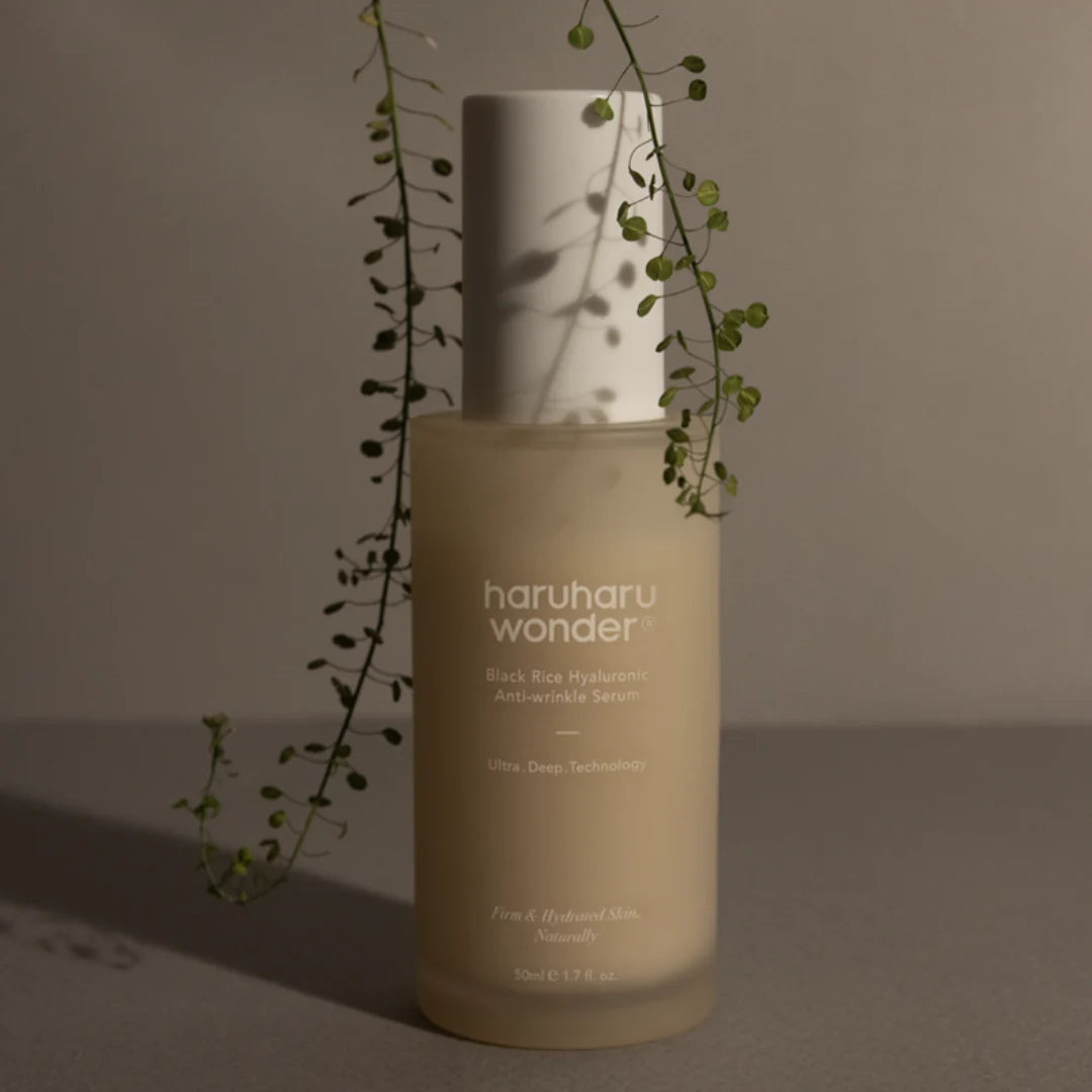 Haruharu Wonder serum for fine lines, loss of elasticity, and dehydration – Intensive antioxidant and moisture-plumping treatment from Atelier De Glow UAE.