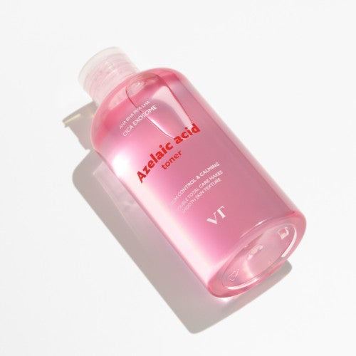 VT Azelaic Acid Toner for calming redness, soothing sensitive skin, and clearing congested pores for an even, smooth complexion from Atelier De Glow UAE.