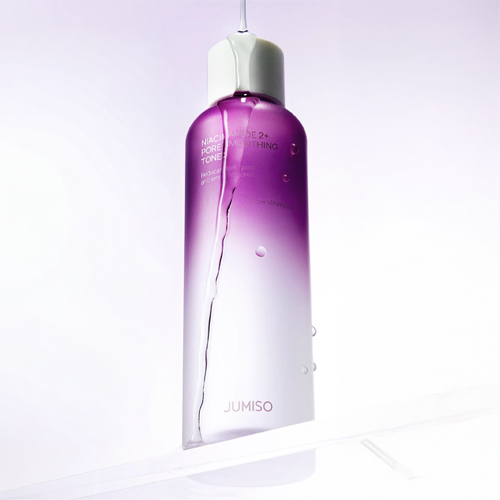 JUMISO Pore Smoothing Toner for reducing oily shine and enlarged pores in the Dubai sun – Non-stripping Korean skincare with fast UAE delivery.