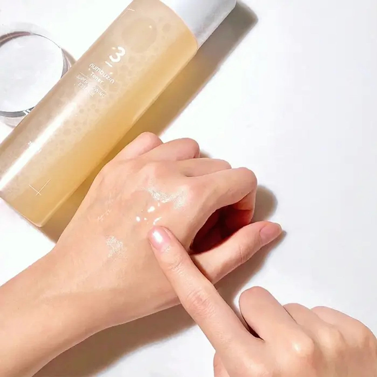 Numbuzin No.3 Super Glowing Essence Toner | Atelier De Glow UAE