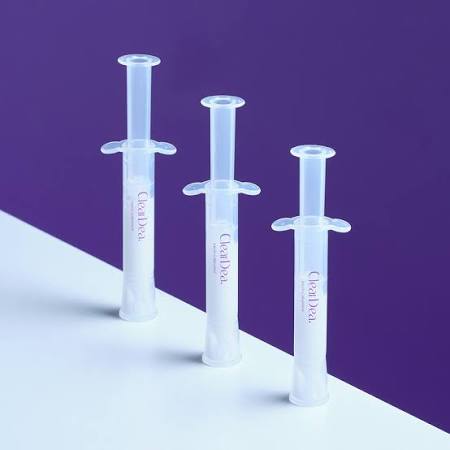 Golden-hued concentrated serum of ClearDea Collanetinal Shot – 4ml precision vials for targeted wrinkle smoothing at Atelier De Glow UAE.