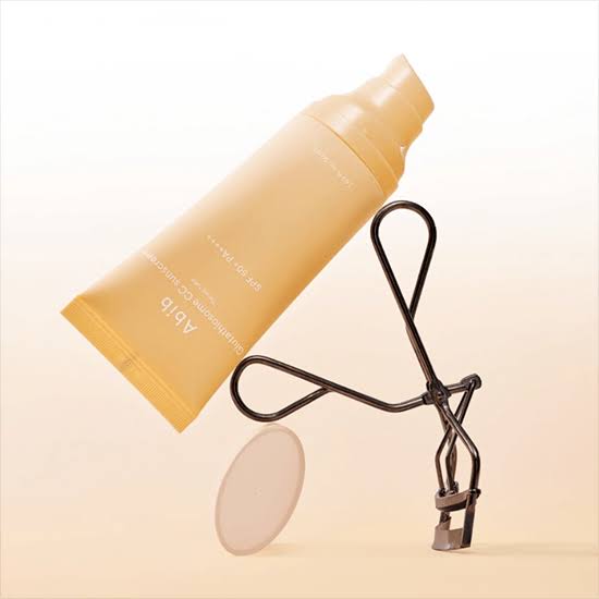 Abib Glutathiosome CC Sunscreen – Professional-grade Korean skincare for instant radiance, skin-tone unification, and heat-resistant UV defense, shop at Atelier De Glow UAE.